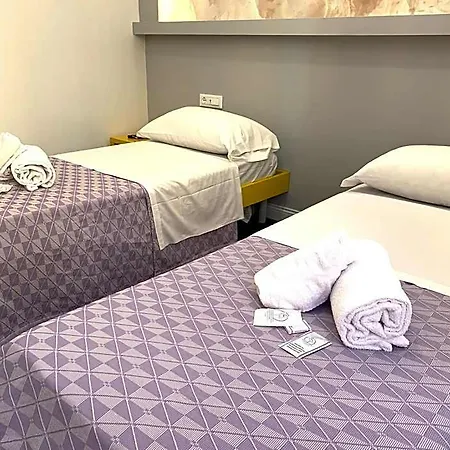 Legends Hostel *